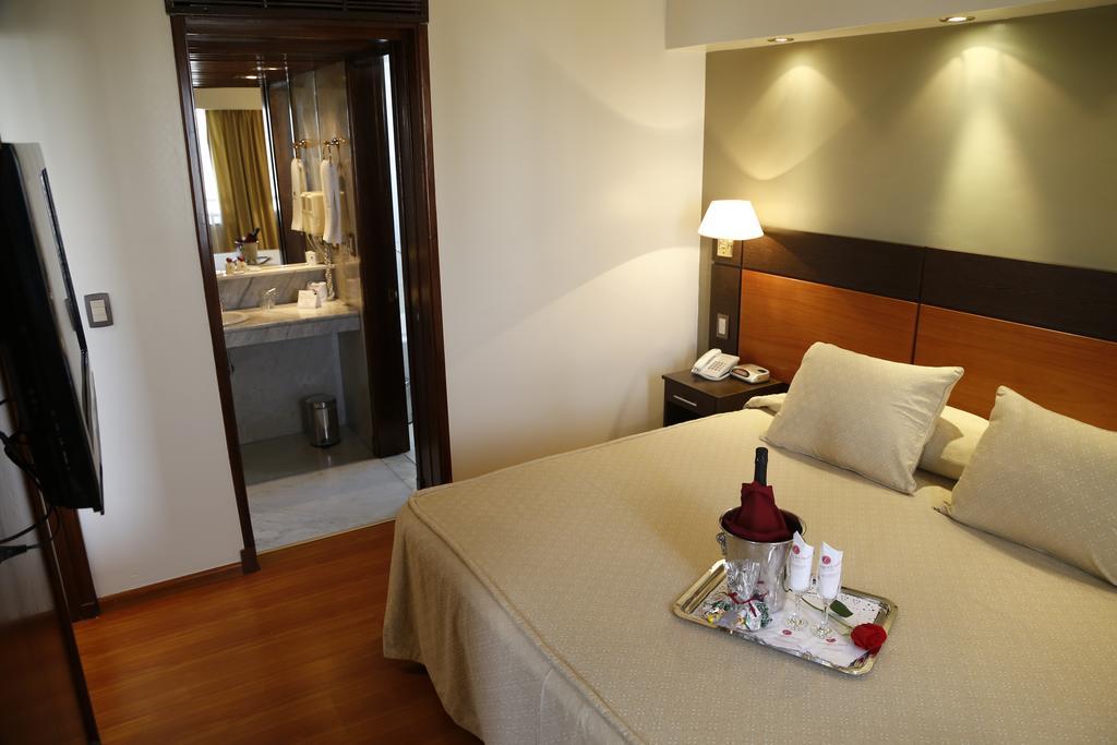 לה פלאטה Hotel Corregidor מראה חיצוני תמונה