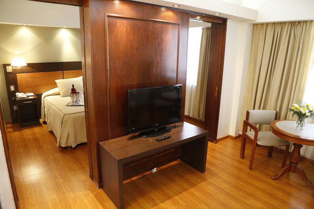 לה פלאטה Hotel Corregidor מראה חיצוני תמונה